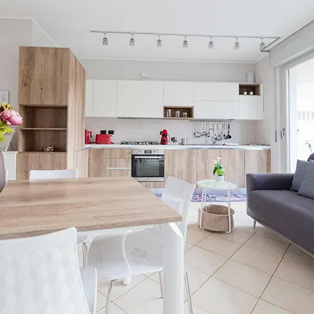Myhomegallarate Appartement *